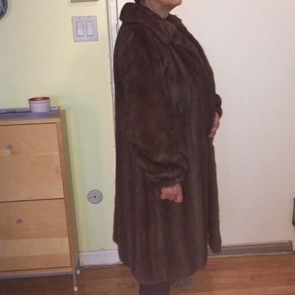Vintage mink coat ❤️HP❤️ - Picture 2 of 16